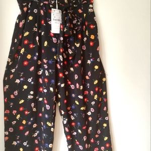 Zara printed flowers pant.